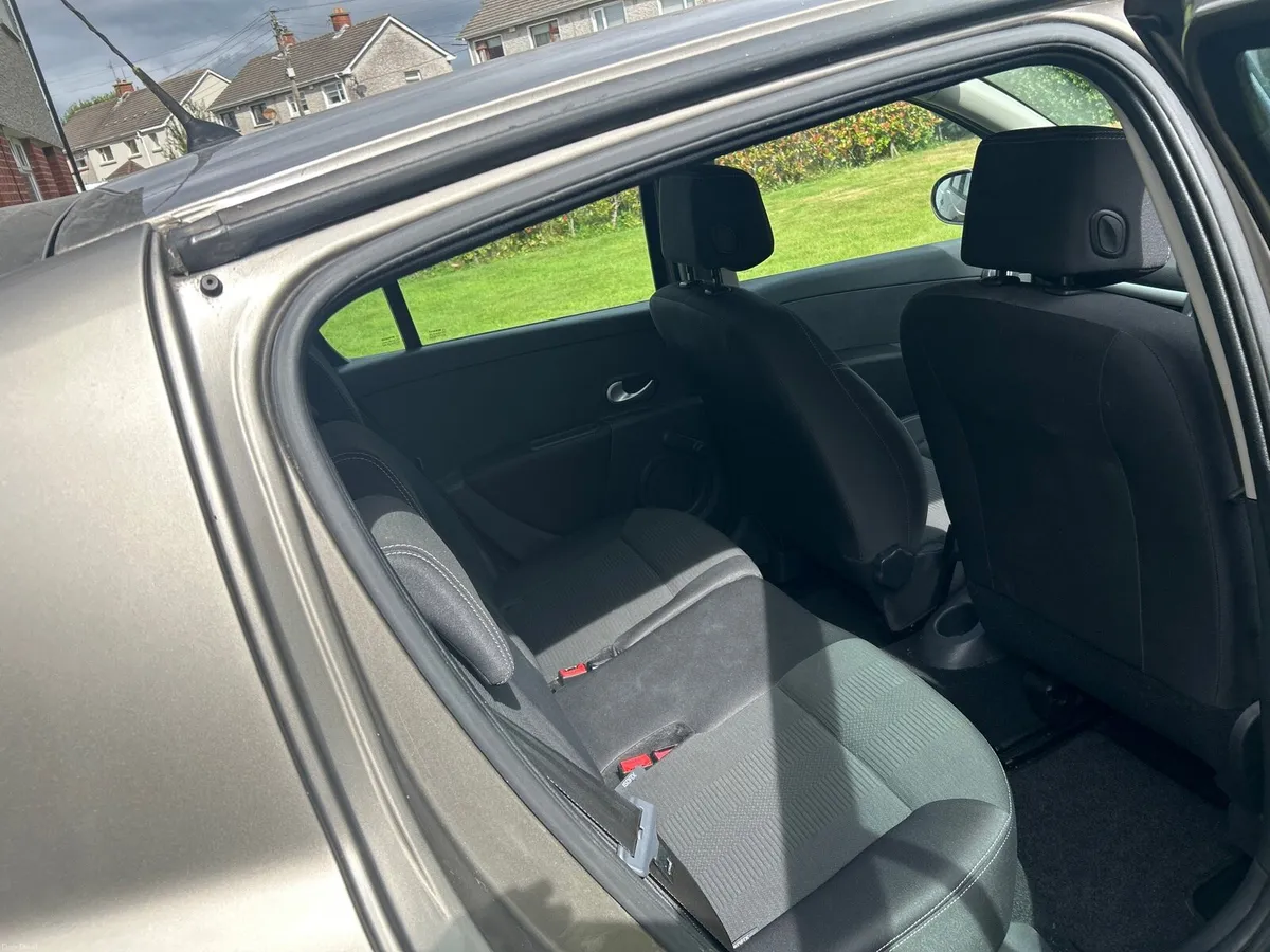 Renault Clio - Image 6