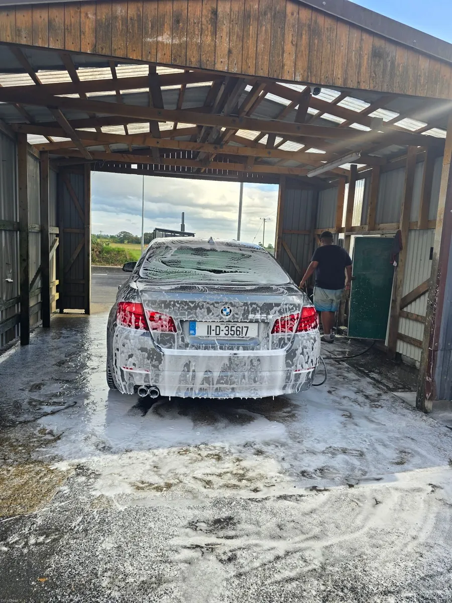 BMW 5-Series 2011 520d one owner last 10 years - Image 2