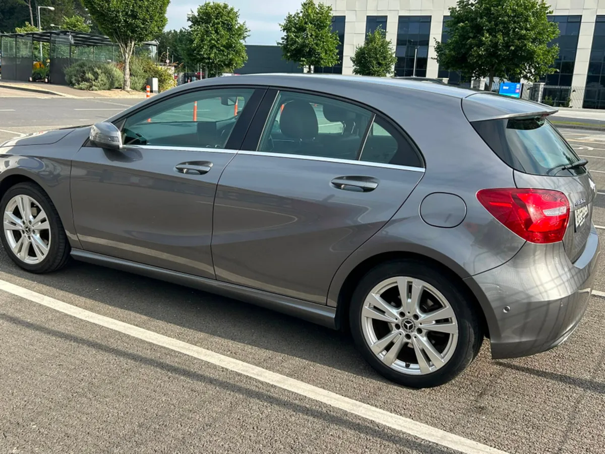 Mercedes-Benz A-Class A180 D SPORT PREMIUM 5DR - Image 3