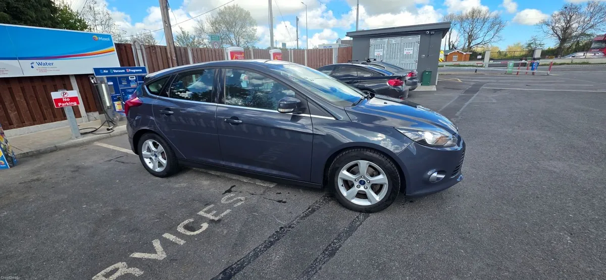 Ford Focus 2014 - ZETEC - LOW KMS FOR YEAR - Image 2