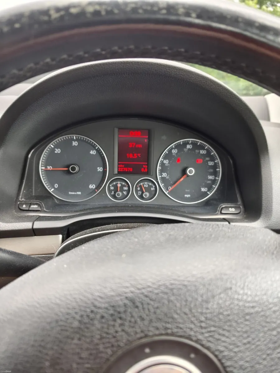 Volkswagen Golf 2008 - Image 2