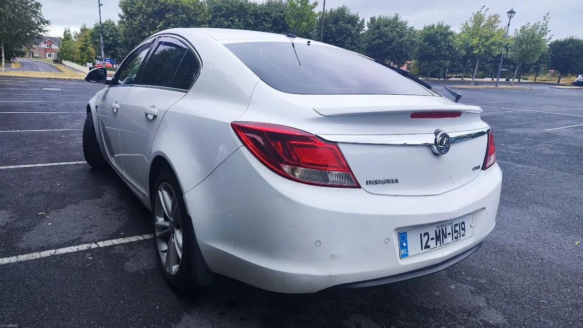Vauxhall Insignia 2.0L Diesel SRi   2012 - Image 2