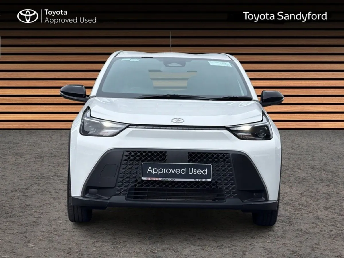 Toyota Aygo X HYBRID AUTOMATIC // REAR CAMERA // T - Image 5