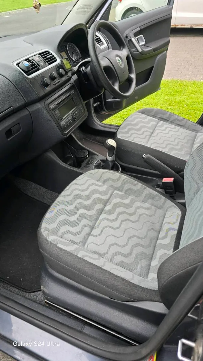 car - Image 4