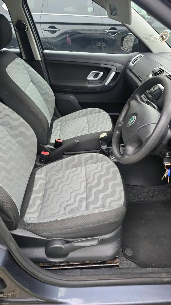 car - Image 6