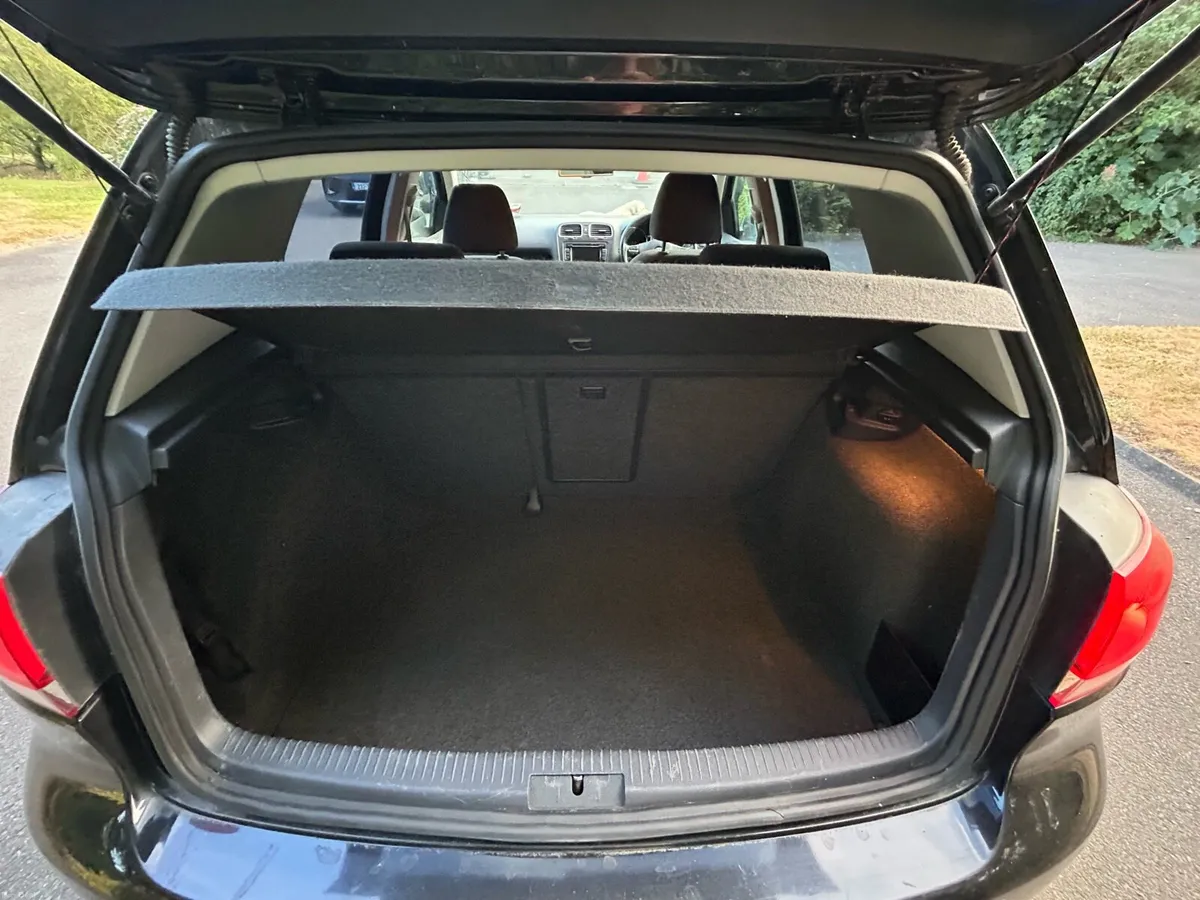 2011 Volkswagen Golf 1.6 TDI - Image 3