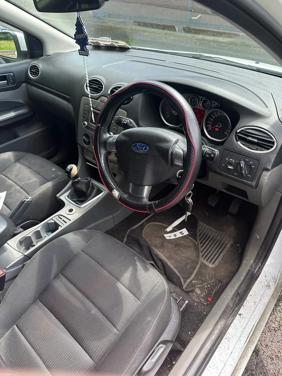 Ford focus 2011 1.6 - Image 3