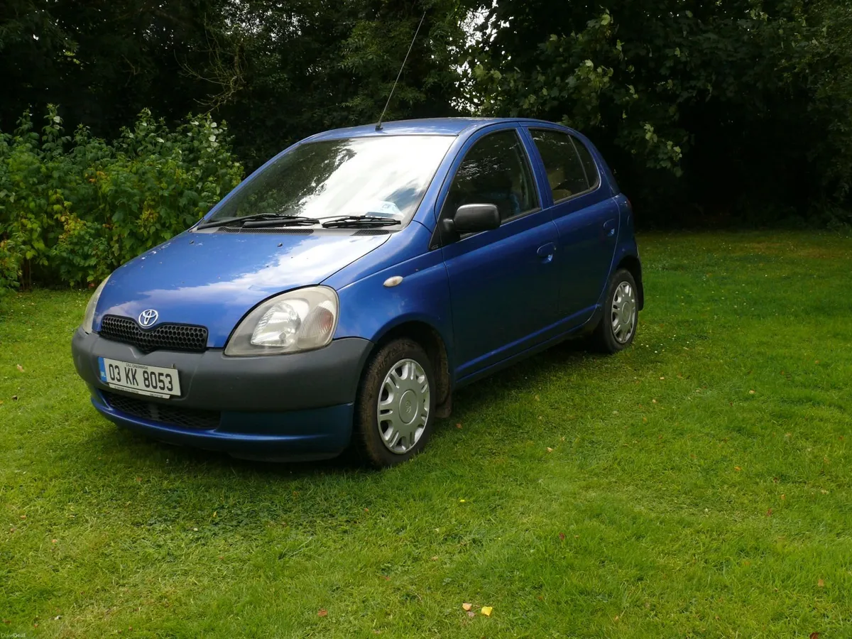 Toyota Yaris 2003 - Image 1