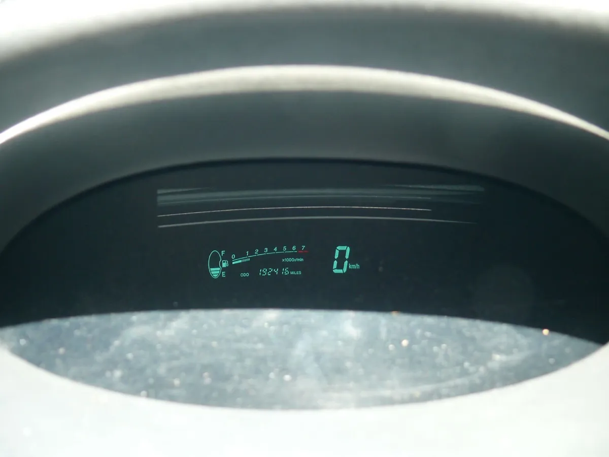 Toyota Yaris 2003 - Image 4