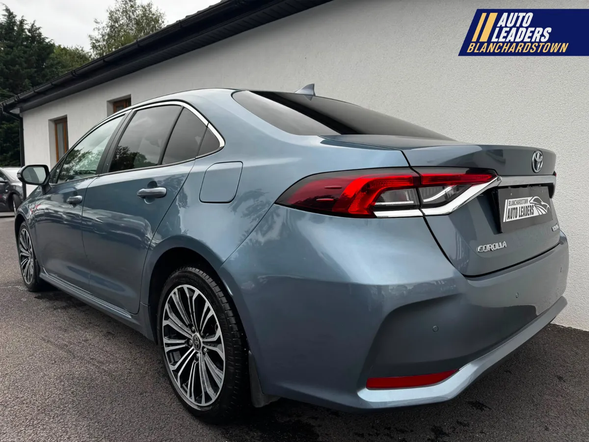 (202) TOYOTA COROLLA 1.8 HEV LUNA SPORT 126BHP NAV - Image 4