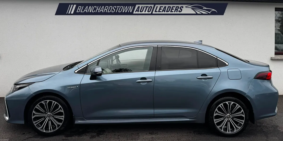 (202) TOYOTA COROLLA 1.8 HEV LUNA SPORT 126BHP NAV - Image 2