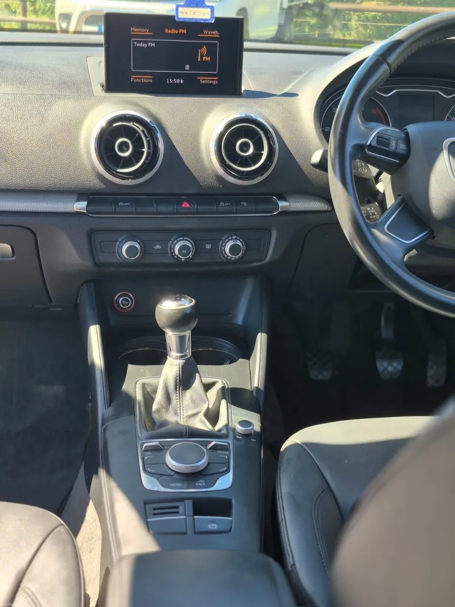 Car - Image 3