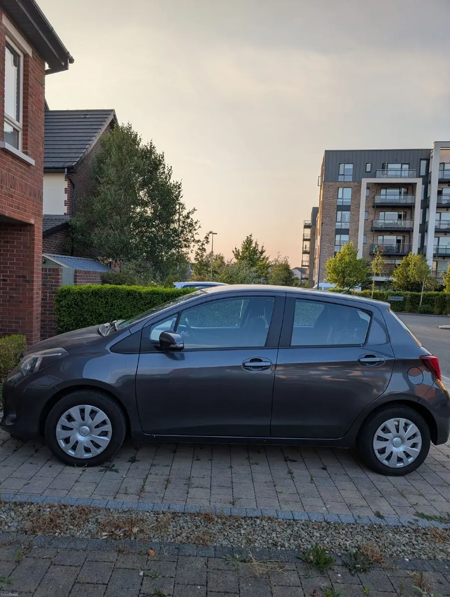 Toyota Yaris 2015 - Image 3