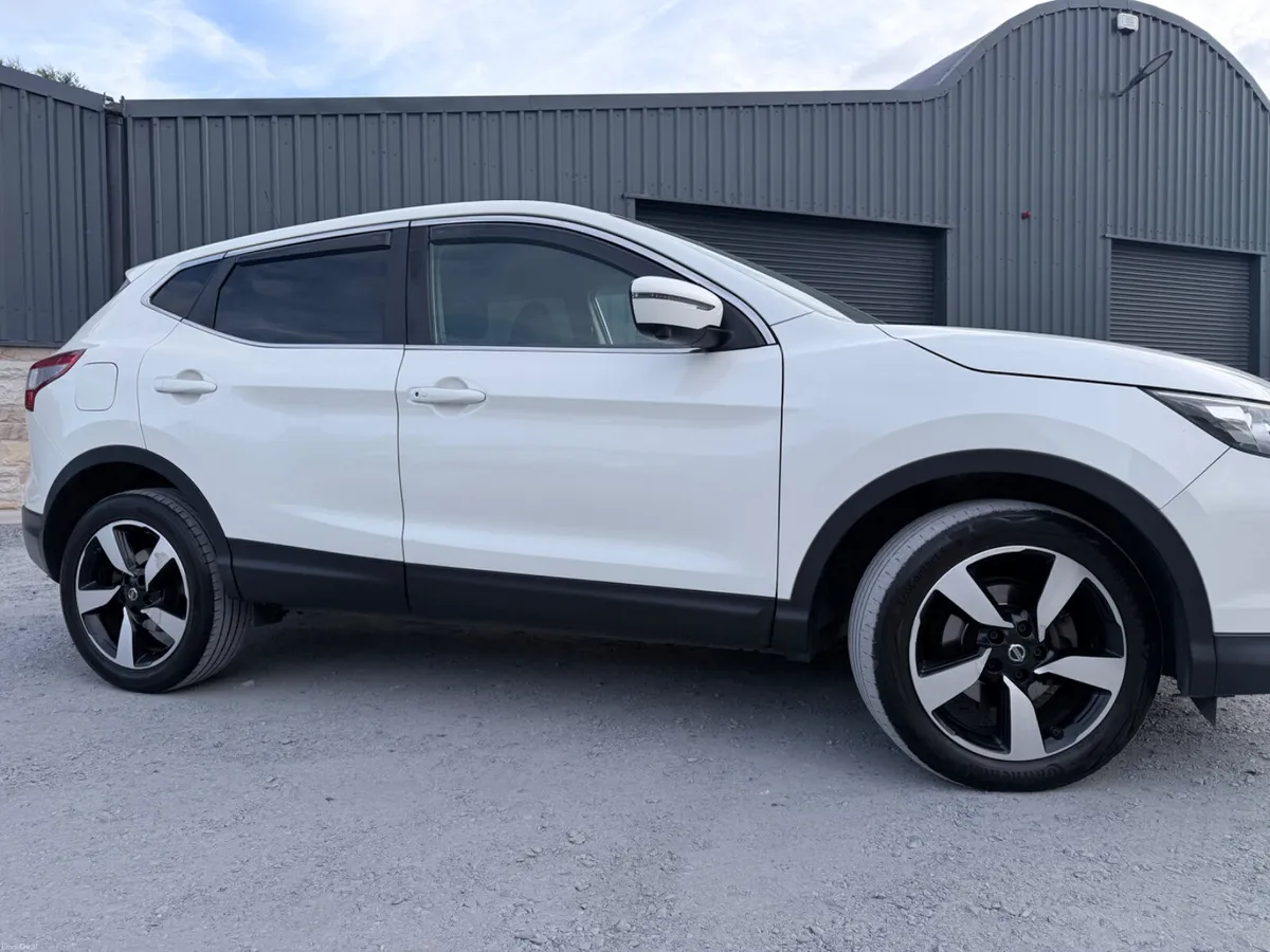 Nissan Qashqai 161’ N-Connect 1.5dCi White Pearl - Image 6