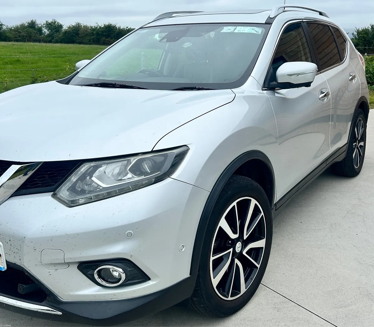 7 Seat Nissan X Trail - Image 1