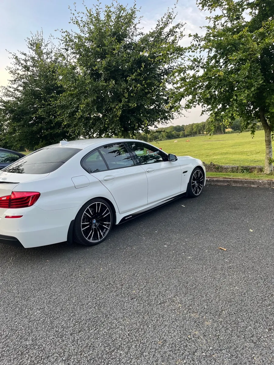 BMW 5-Series 2014 - Image 1