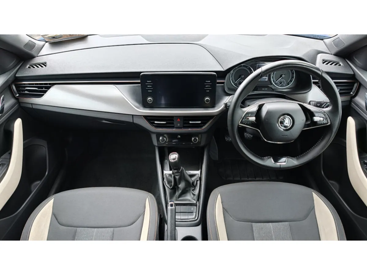 Skoda Kamiq STYLE 1.0tsi 110HP 5DR - RACE BLUE - Image 4