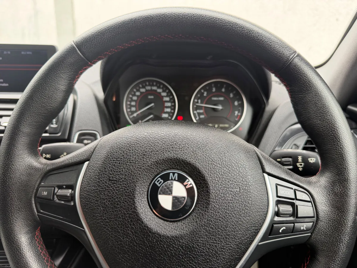 BMW 1-Series 2012 - Image 4