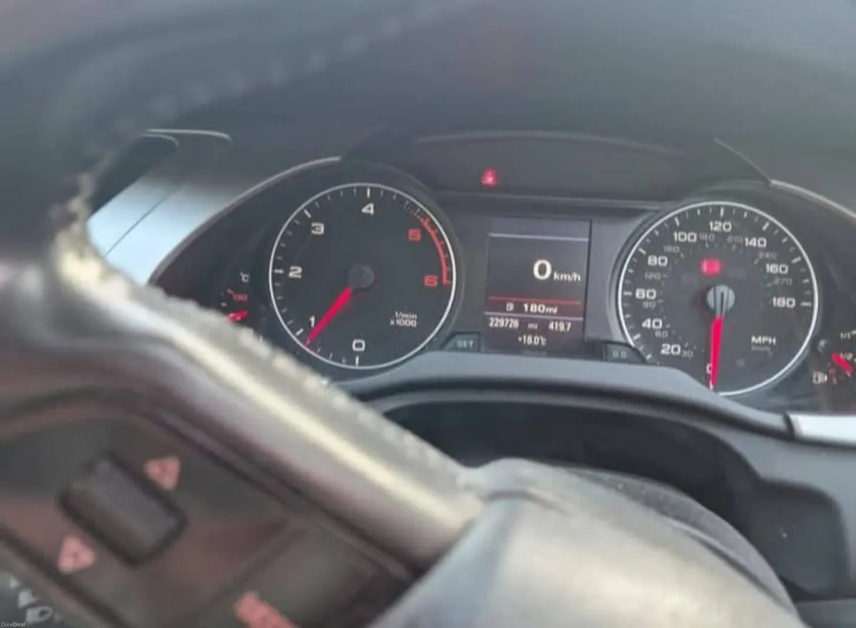 Audi A4 2009 - Image 2