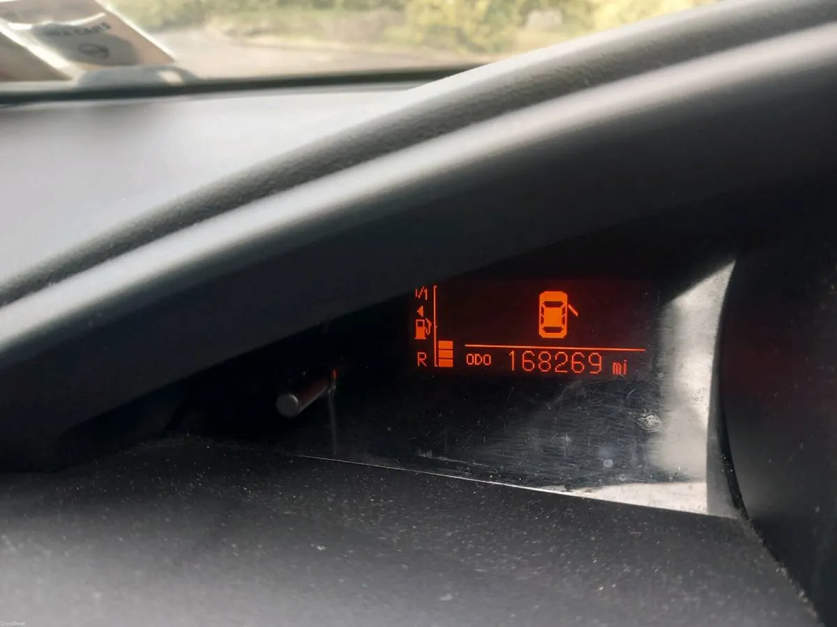 Car - Image 3