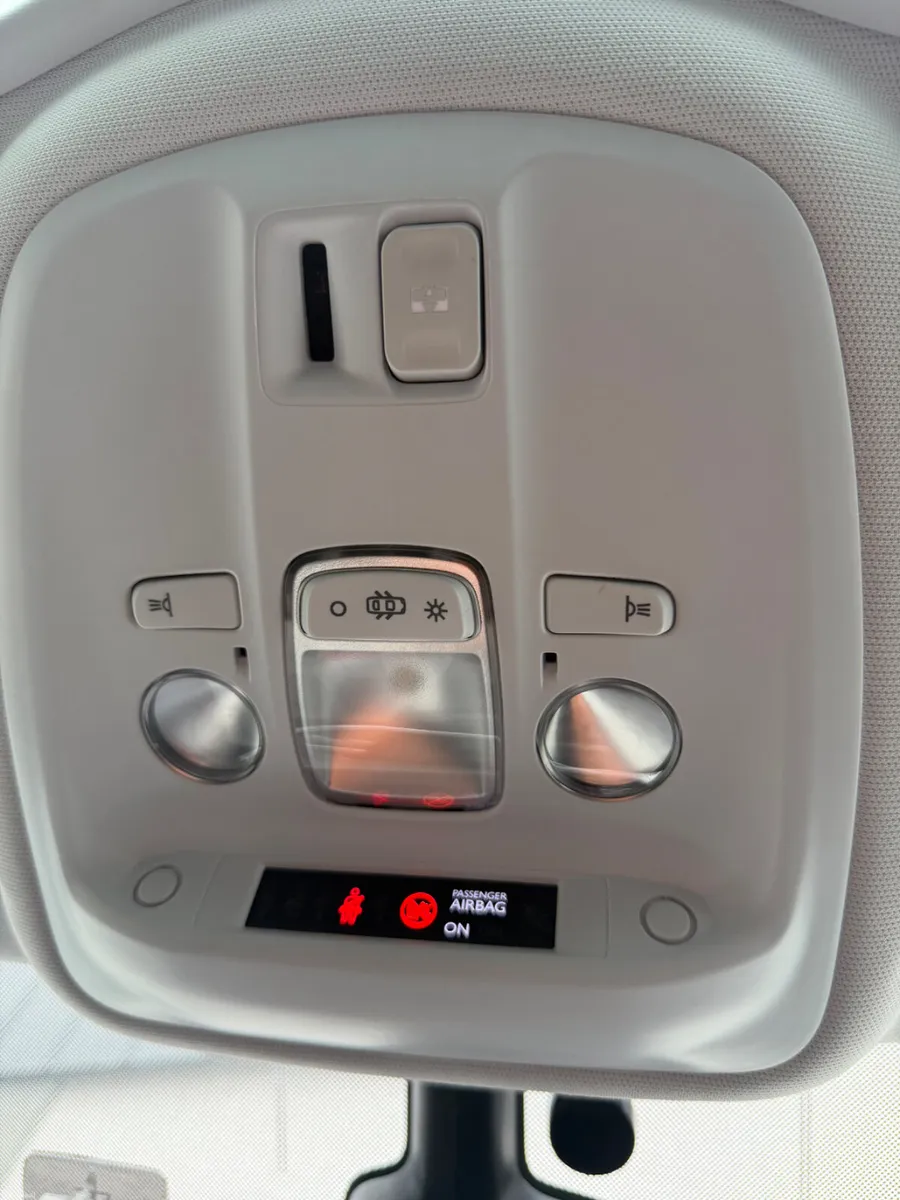 Peugeot 308 - Image 4