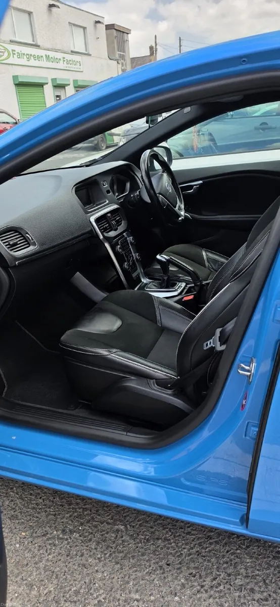 Volvo V40 2016 - Image 3