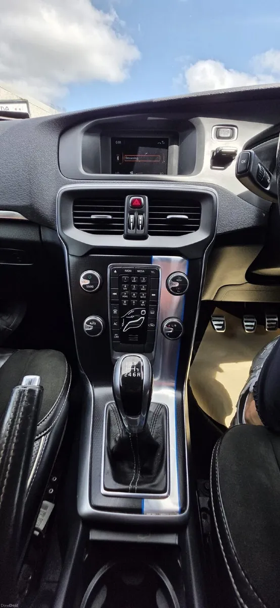Volvo V40 2016 - Image 6