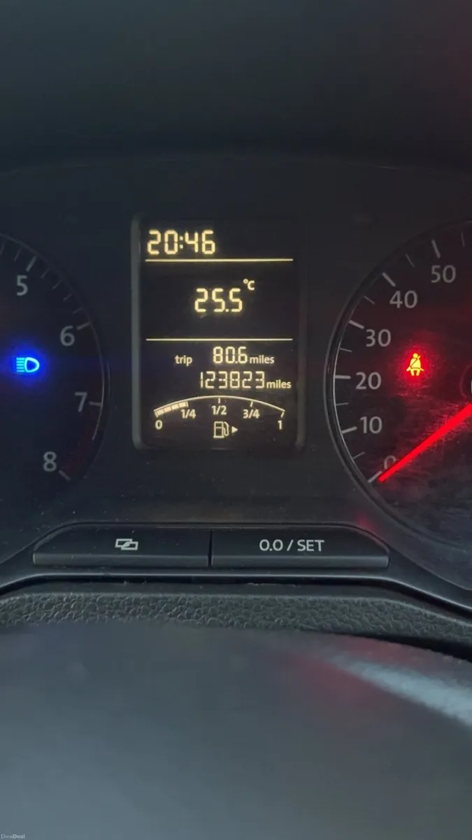 Volkswagen Polo 2010 - Image 4