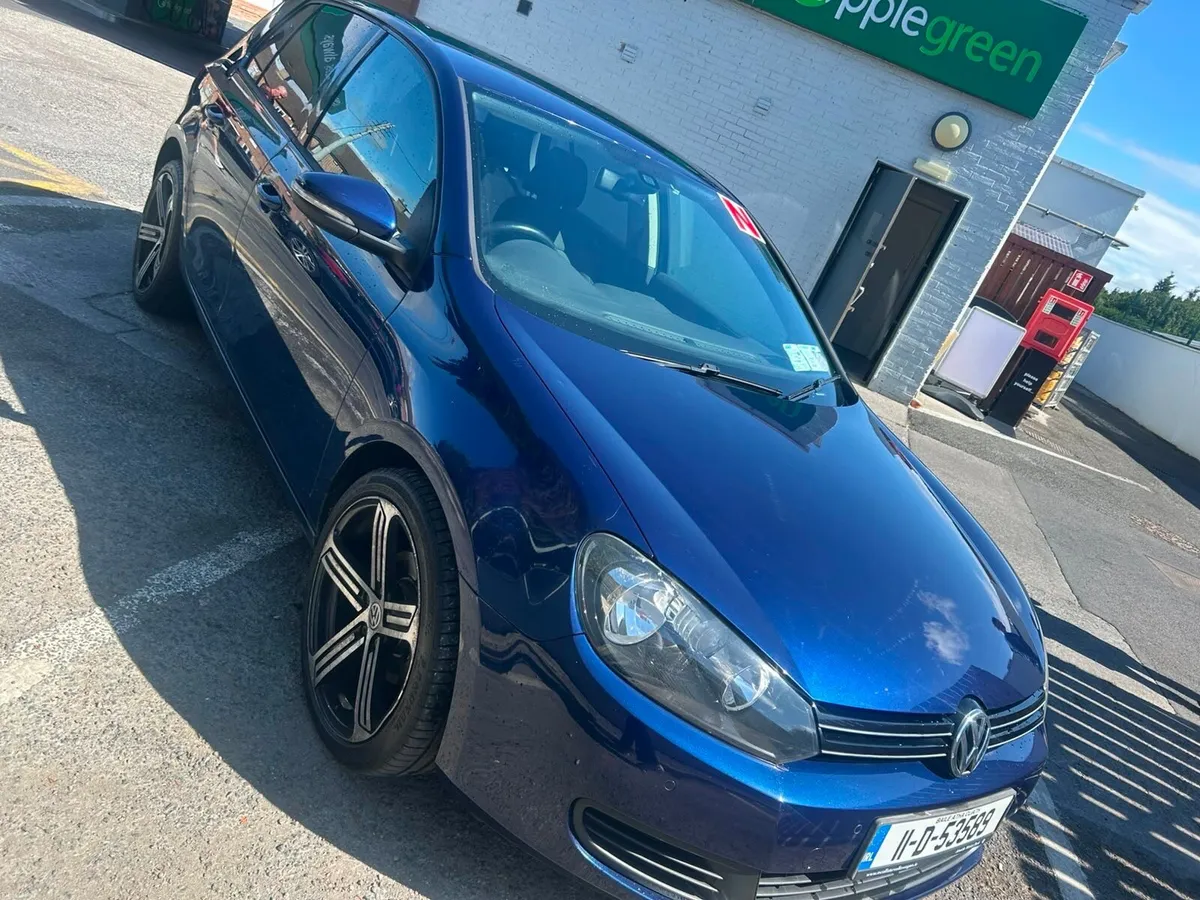 Volkswagen Golf 2011 - Image 1