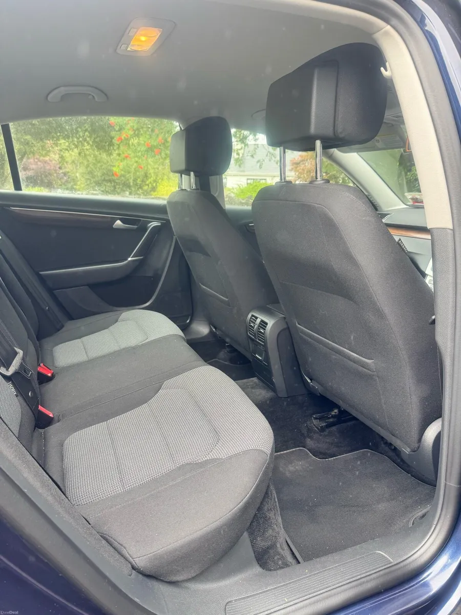 141 Volkswagen Passat-Full Service- Mint Condition - Image 5