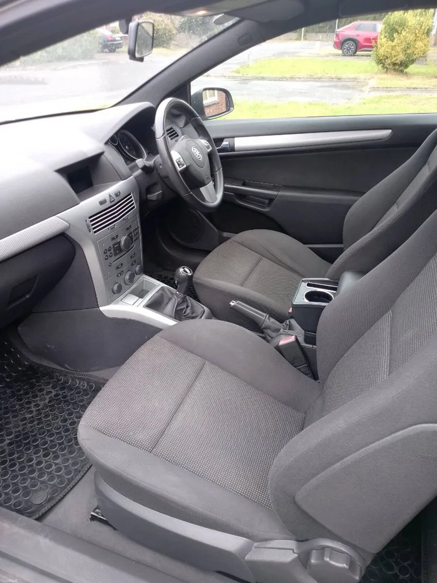 Vauxhall Astra - Image 5