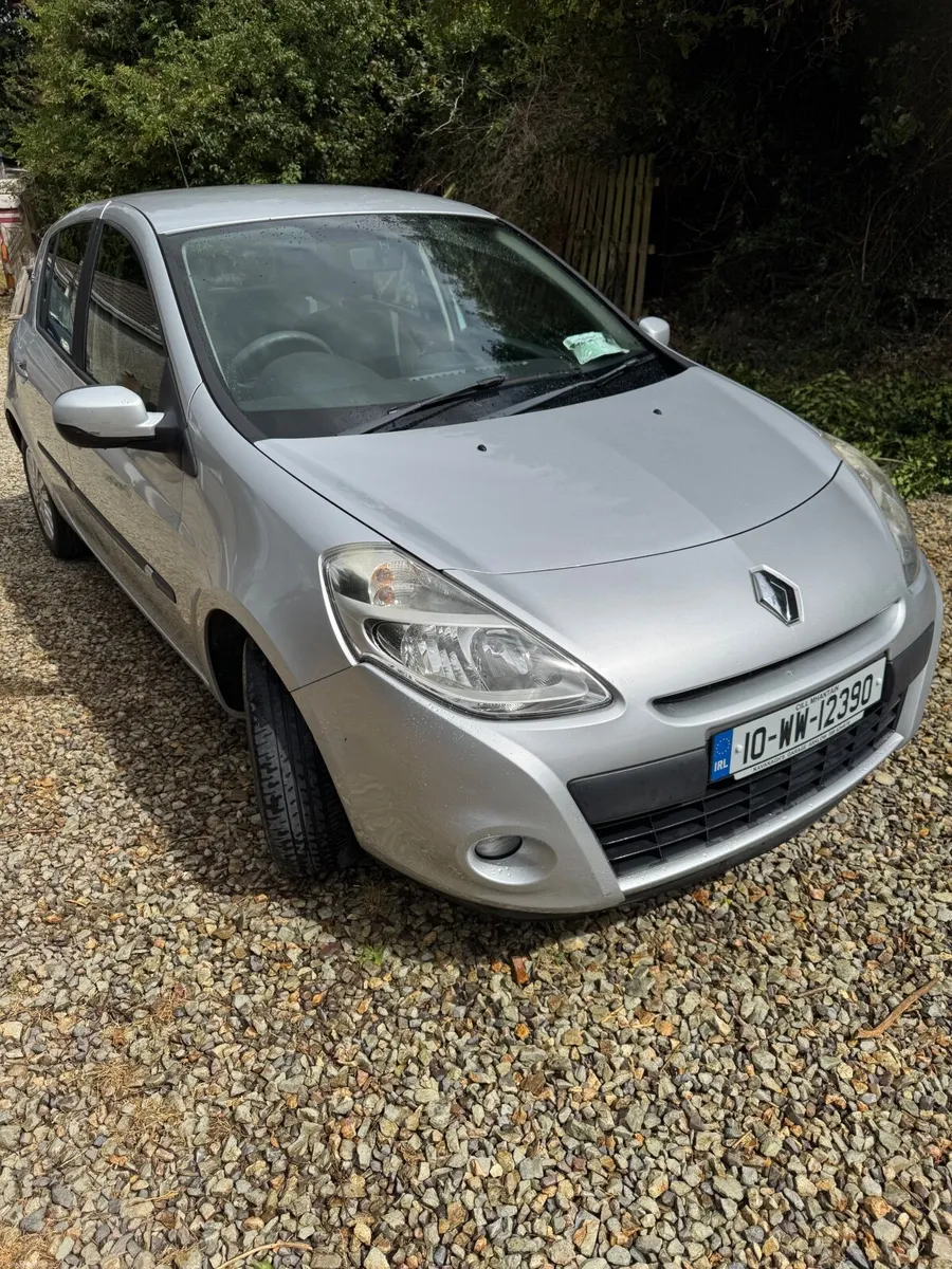 Renault Clio 2010 - Image 1