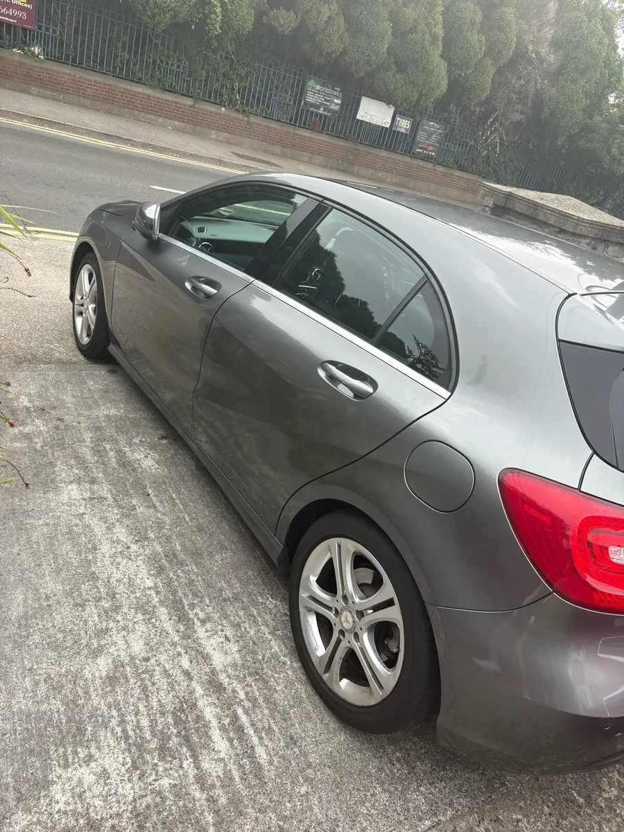 Mercedes A180 Automatic Low KM - Image 3