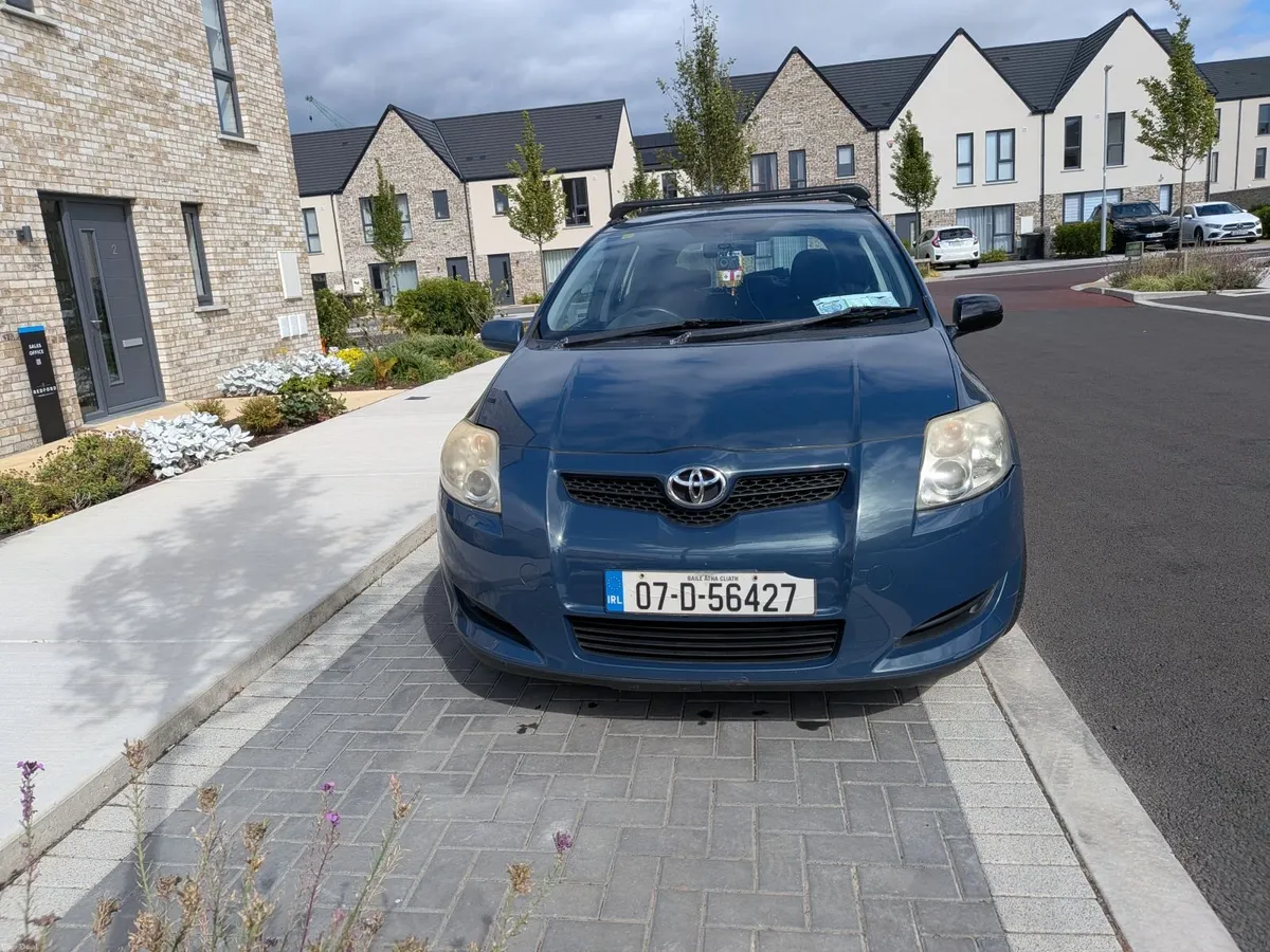 Toyota Auris 2007 - Image 1