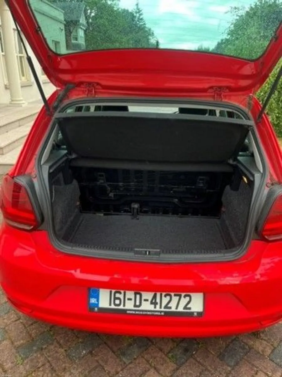 Red Volkswagen Polo 2016 - Image 4