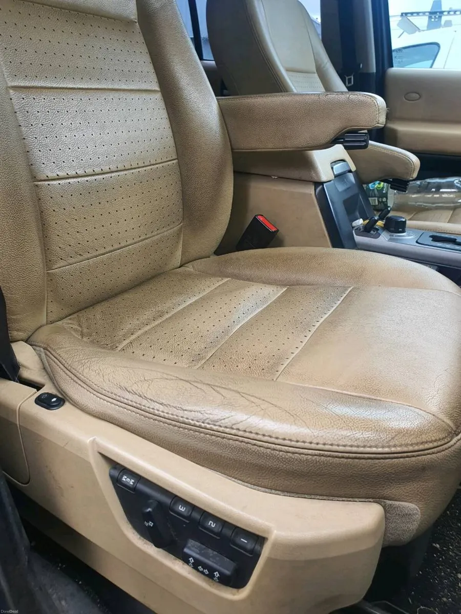 Land Rover Discovery 3 - Image 6