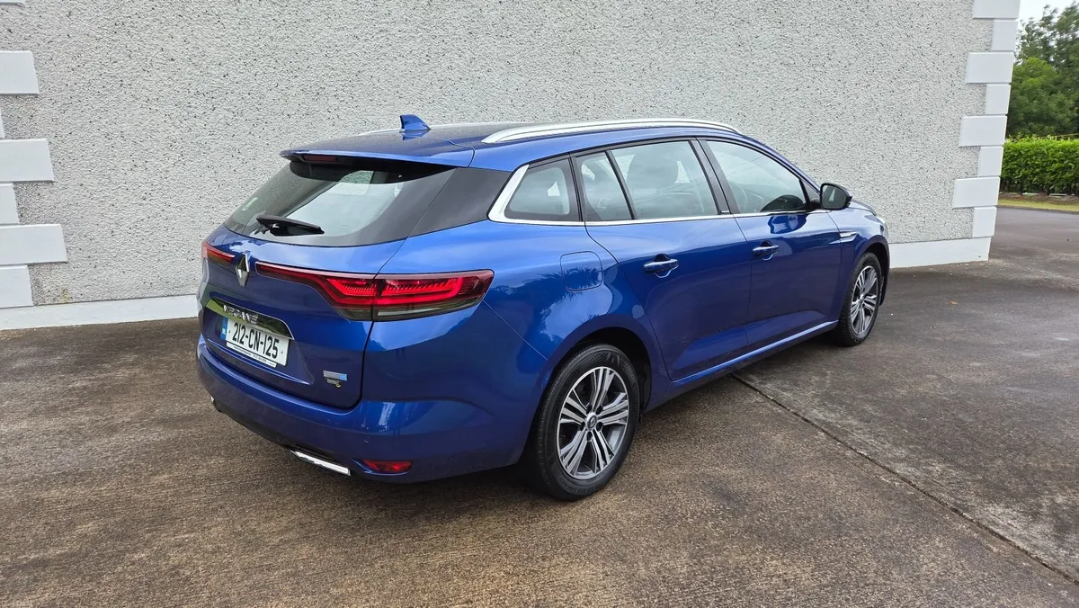 212 Renault Megane Iconic Phev Plug in Hybrid - Image 3