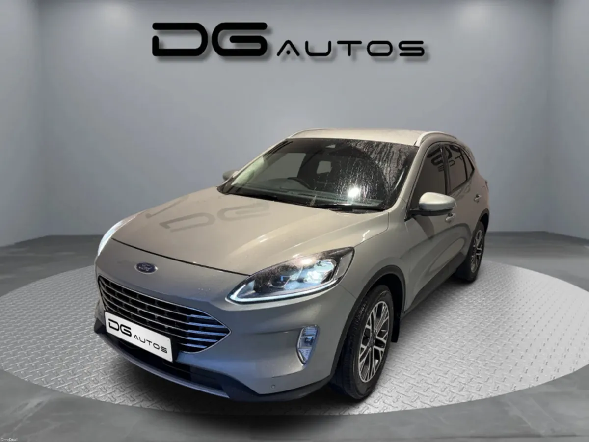 Ford Kuga LOW KMS  TITANIUM - REVERSE CAMERA- HALF - Image 3
