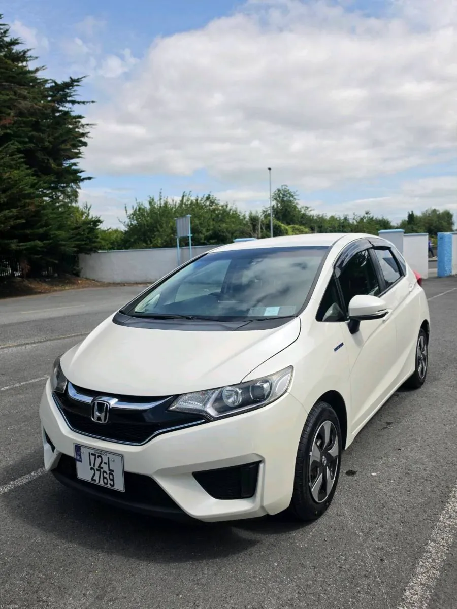 Honda Fit 1.5Hybrid Auto Low mileage 29000km only - Image 6