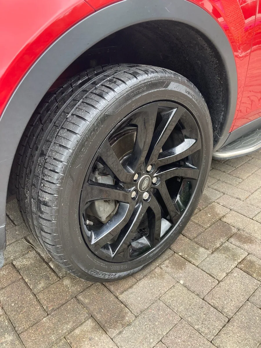 Land Rover Discovery Sport 2018 “Black” - Image 4