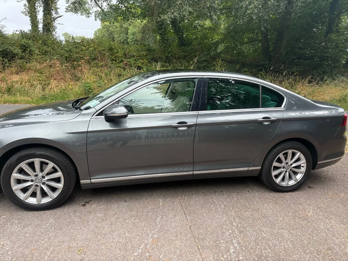 VOLKSWAGEN PASSAT 2.0 HIGHLINE  LEATHER /SUNROOF - Image 4