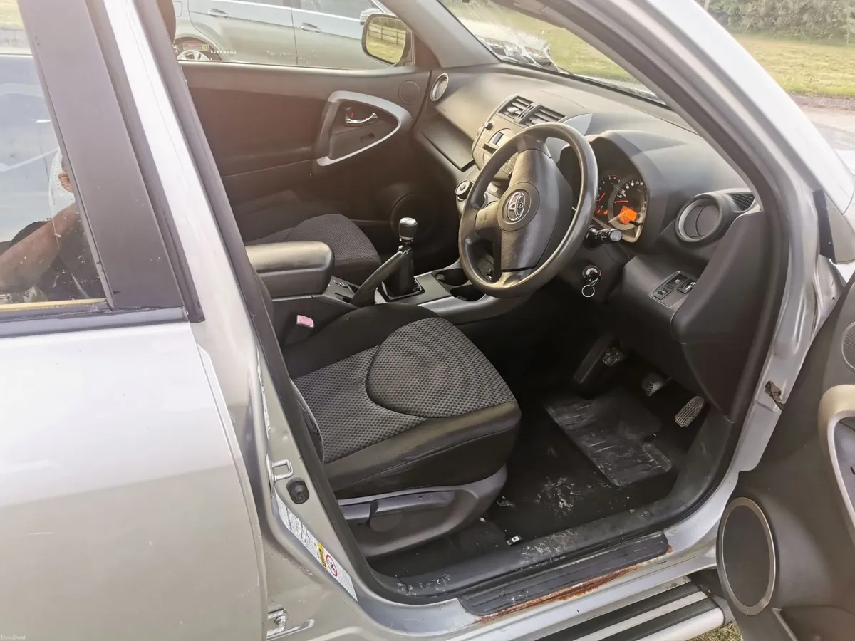 Toyota RAV4 2008 - Image 4