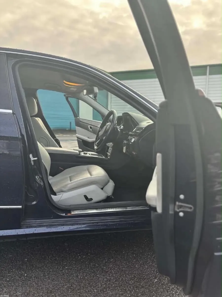 Mercedes-Benz E350 - Image 6