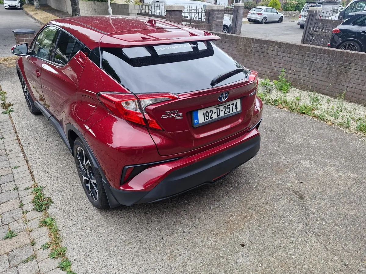 Toyota C-HR 2019 - Image 2