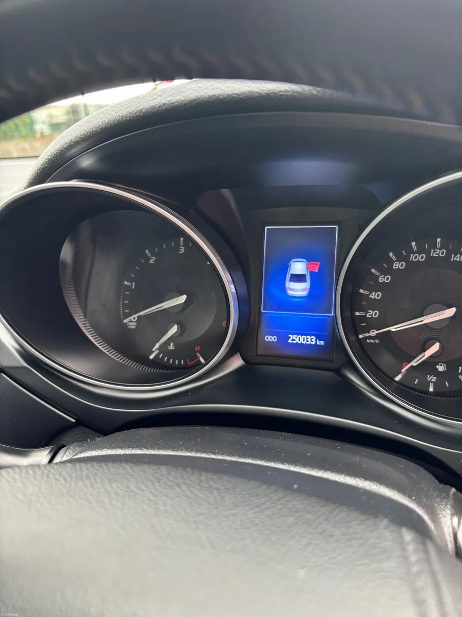 Toyota Avensis 2016 - Image 2