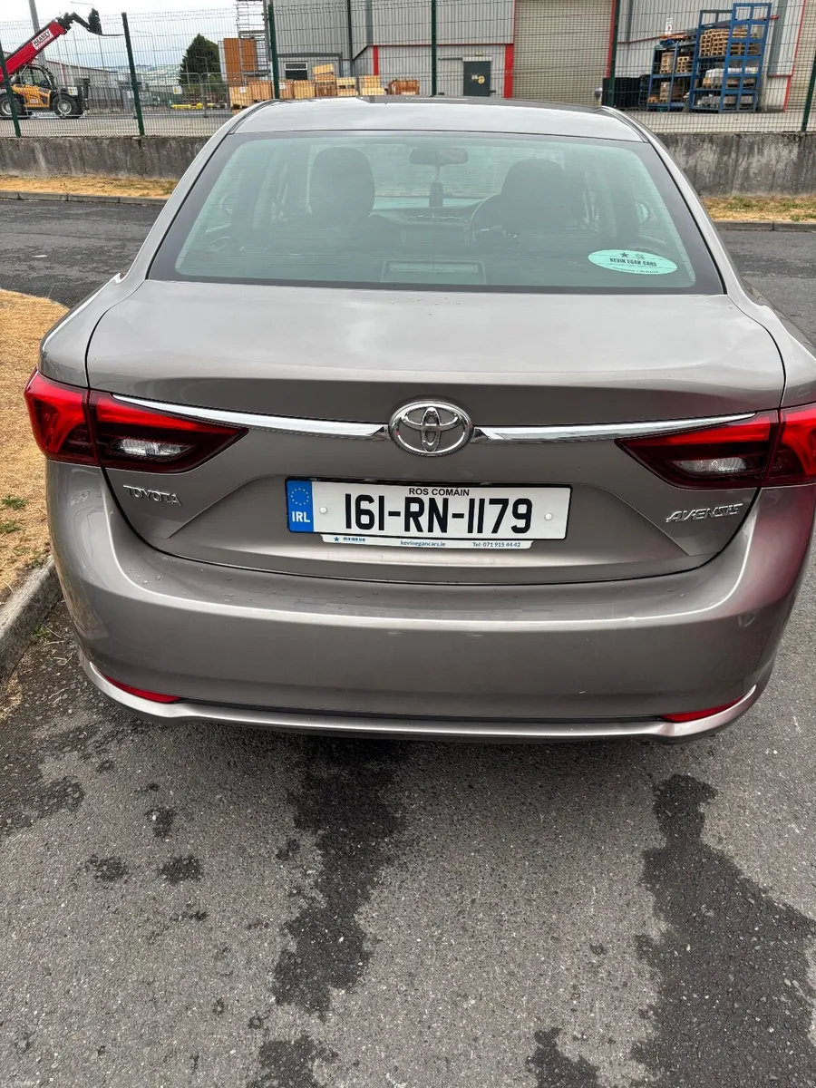 Toyota Avensis 2016 - Image 5