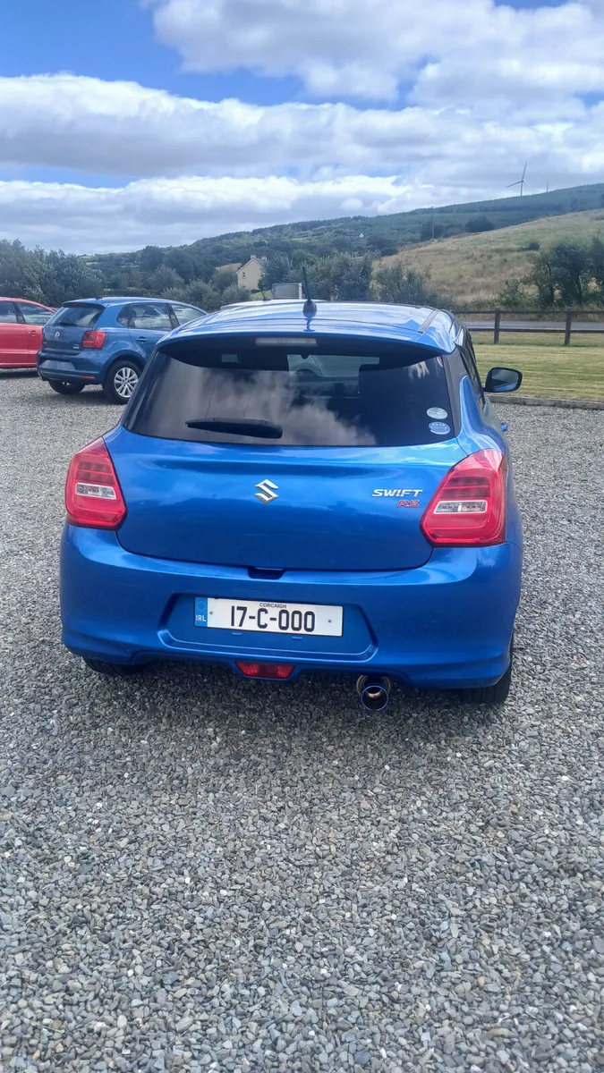 2017 Swift 1.2 manual. - Image 4