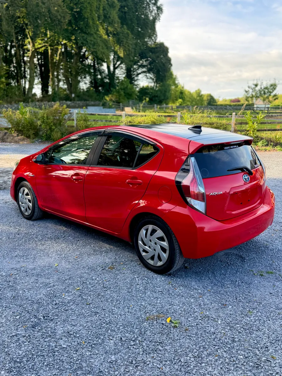 Toyota Aqua | 2015 | 79,000 KM | AUTO| HYBRID - Image 2