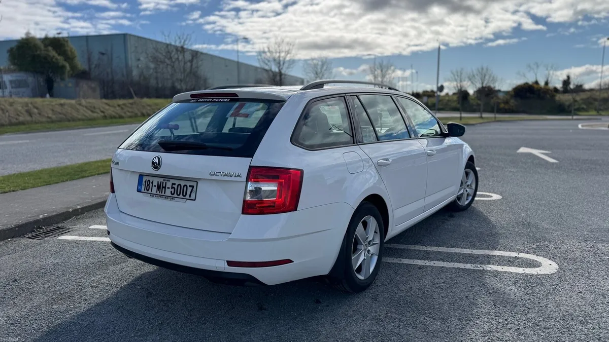 Skoda octavia automatic - Image 2