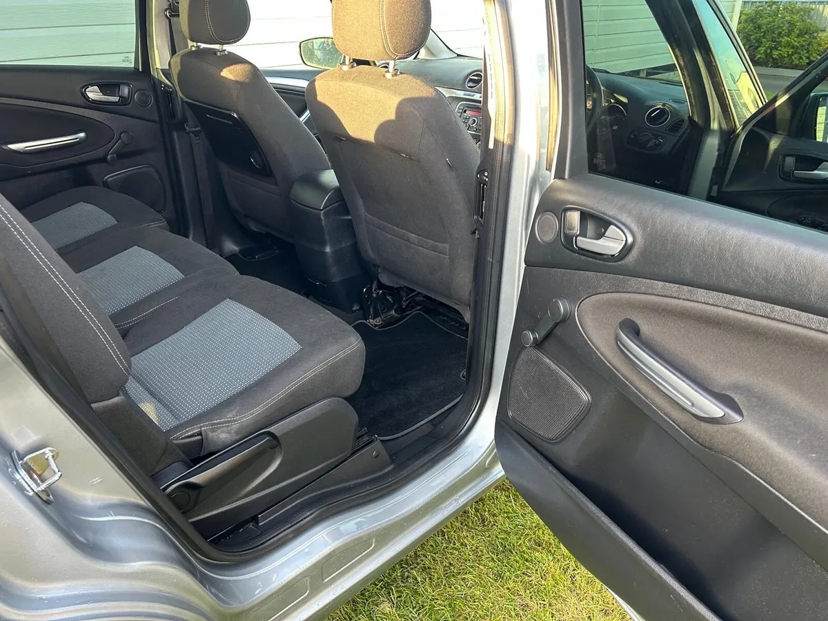 Ford Galaxy New Nct and taxed ready to go. - Image 5